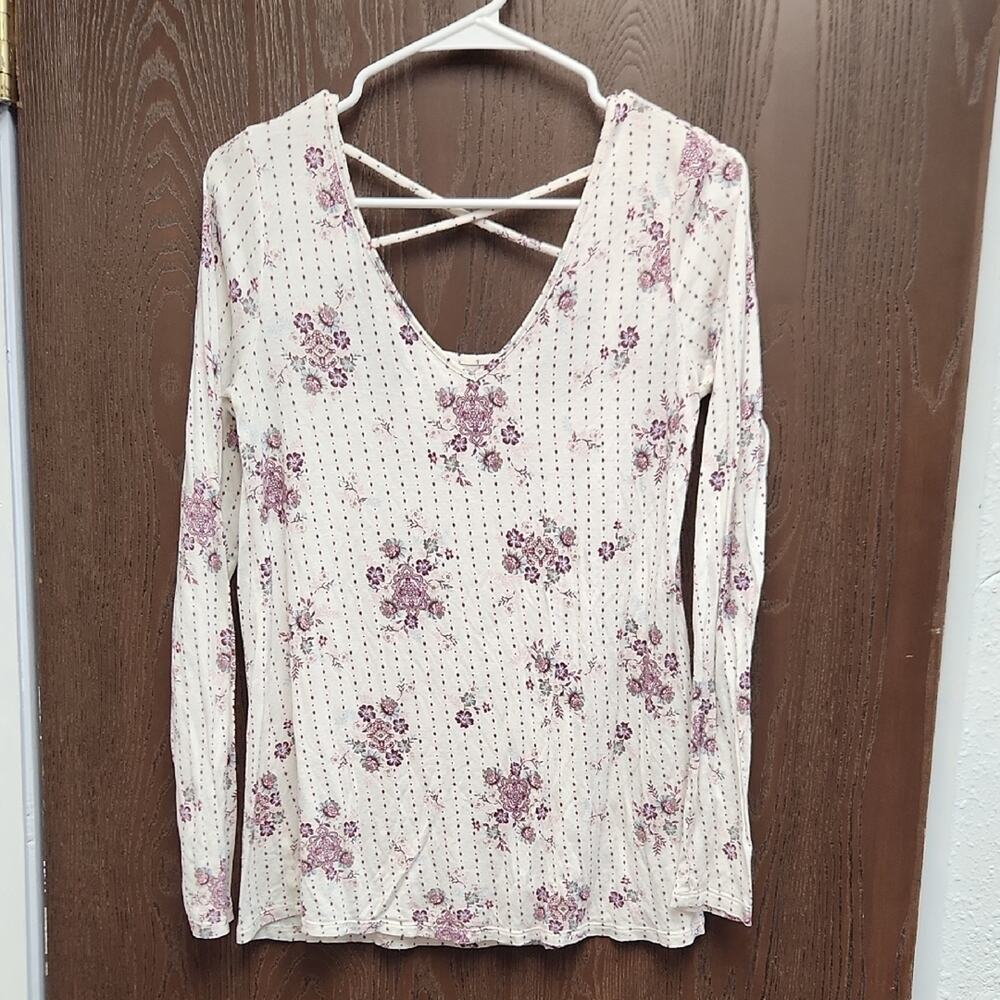 🚨2/$25 or 5/$50🚨Daytrip Floral Long Sleeve Top - Cream and Purple